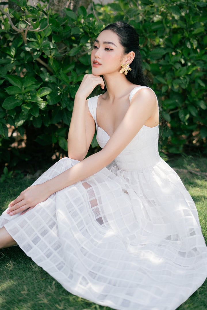 DARLING DIVA Đầm midi xẻ ngực xòe Eirian Dress