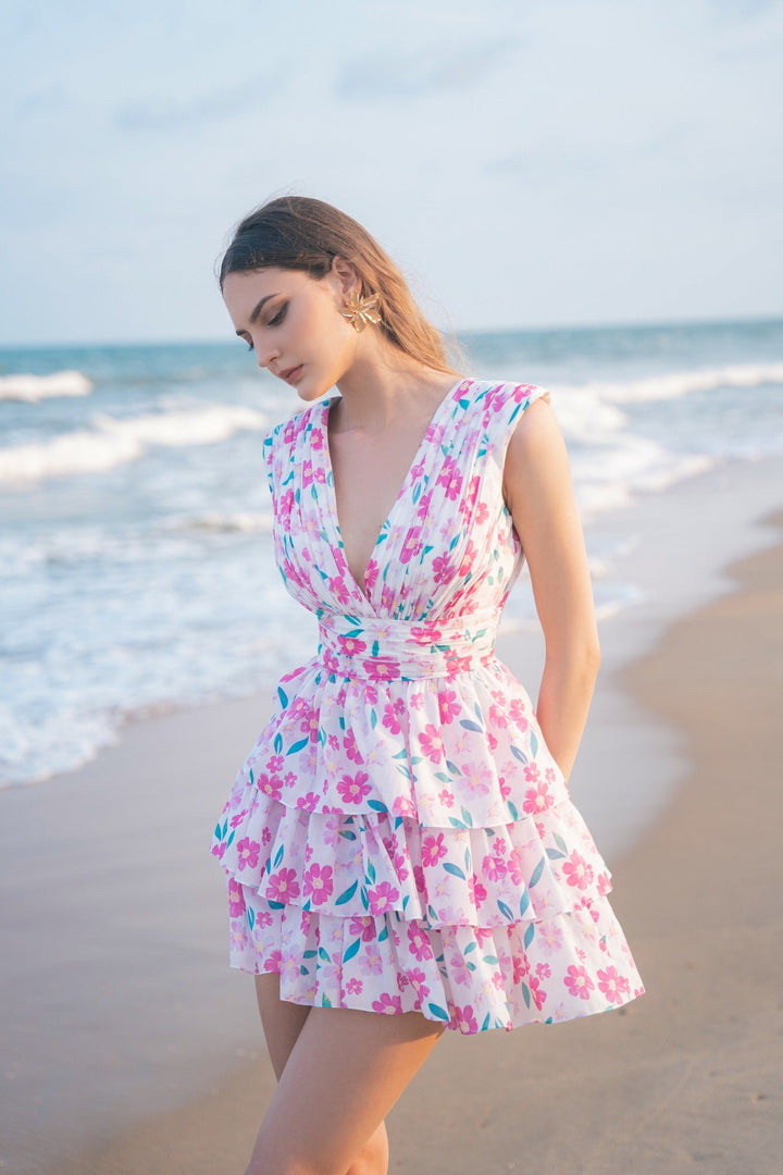 DARLING DIVA Đầm hoa cổ V khoét ngực xếp tầng Larissa Dress