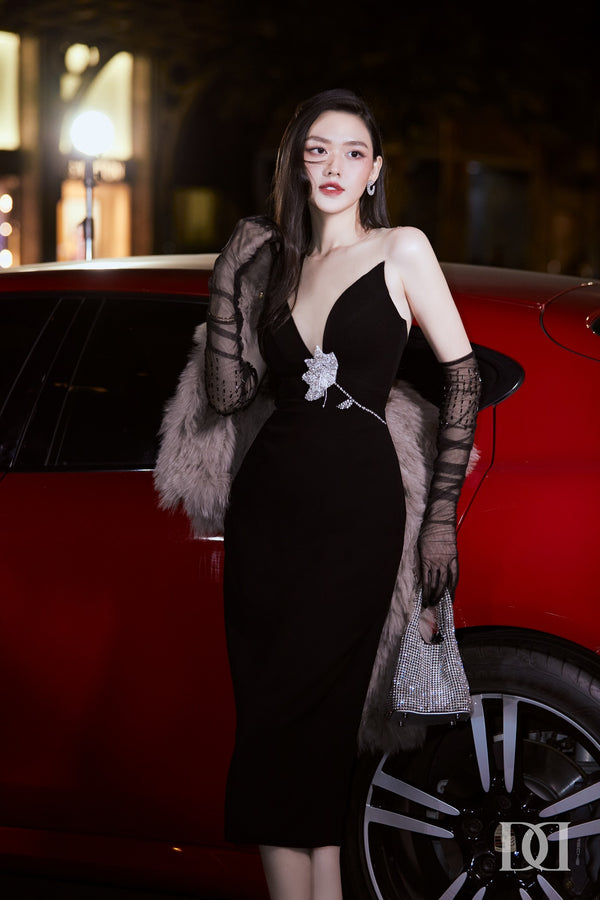 Lapina Dress - Đầm Midi Dáng Bút Chì Cổ V Phối Lưới Đính Hoa Nổi