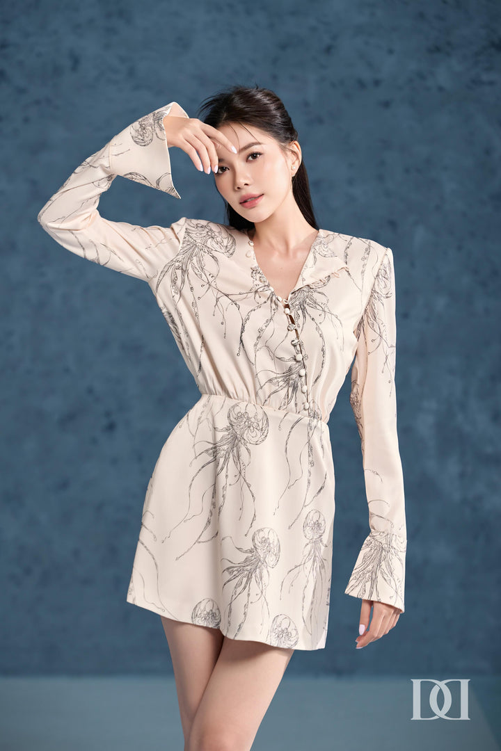 DARLING DIVA Đầm Tay Dài Cổ V Đính Nút Xéo Phom Dáng Chữ A Sang Trọng Kalie Dress