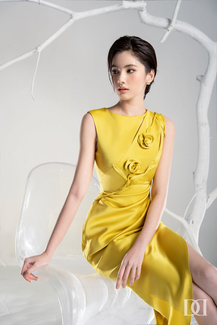 DARLING DIVA VN Đầm Ôm Vạt Xéo Đính Hoa Nổi Melia Dress