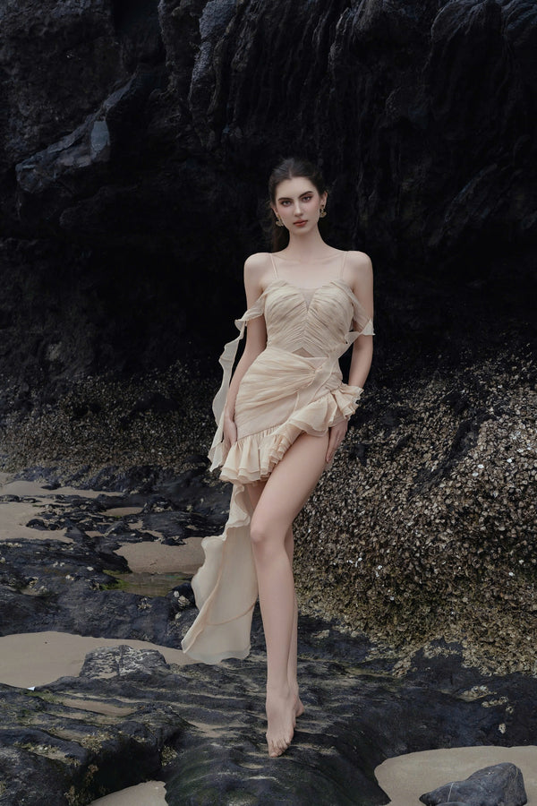 KIANA DRESS – ĐẦM 2 DÂY BẤT ĐỐI XỨNG XẾP LY THỦ CÔNG