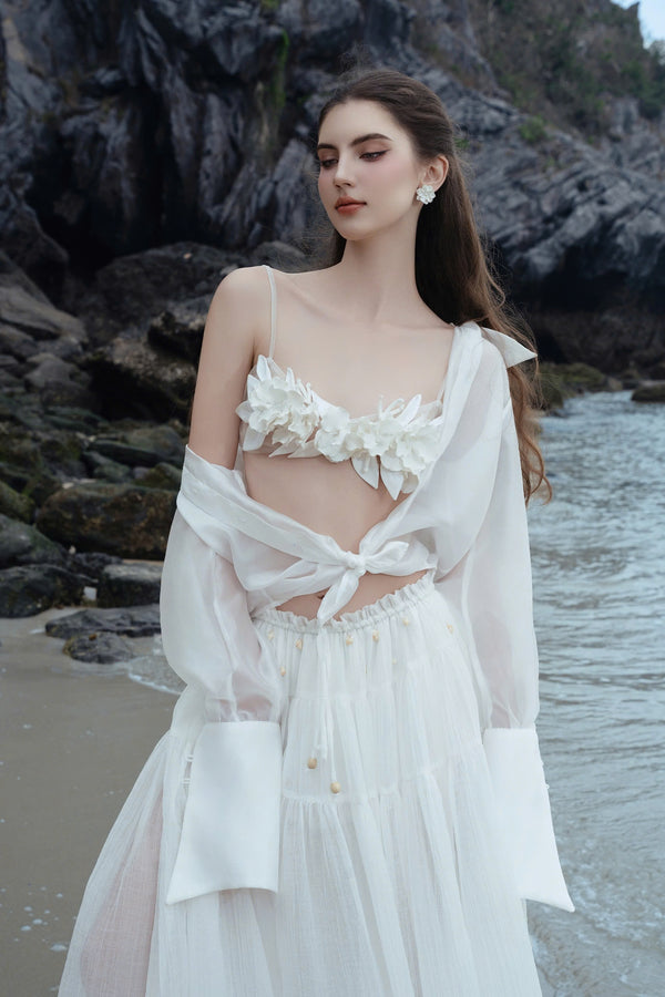 ROKI SKIRT – GARILI TOP – DARLA F2 BRA – PHỐI HỢP HOÀN HẢO CHO PHONG CÁCH TỰ DO VÀ THANH LỊCH