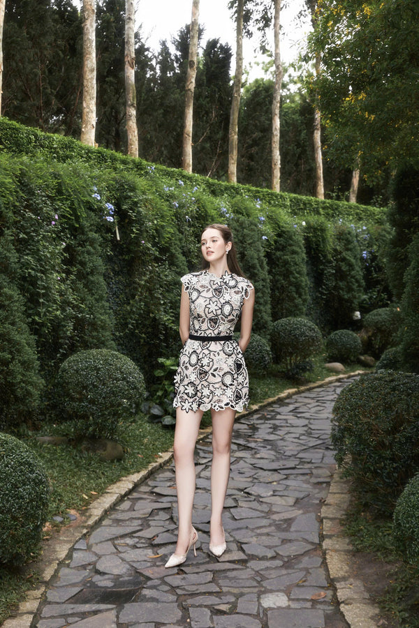 LINDA DRESS - Váy Mini Ren Đen Kèm Dây Thắt Lưng Thanh Lịch