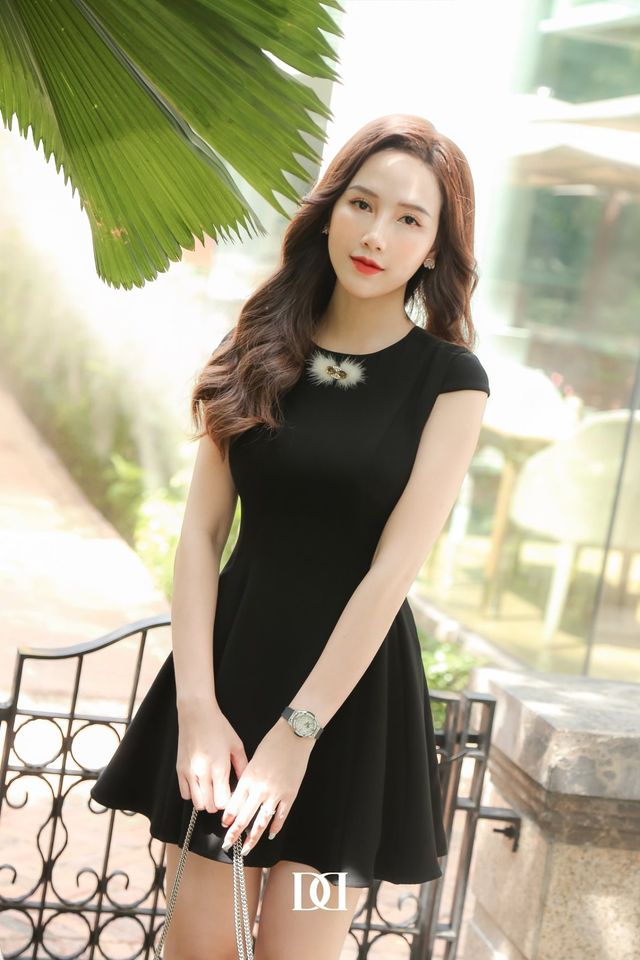 darlingdiva.vn Đầm Tay Ngắn Đen