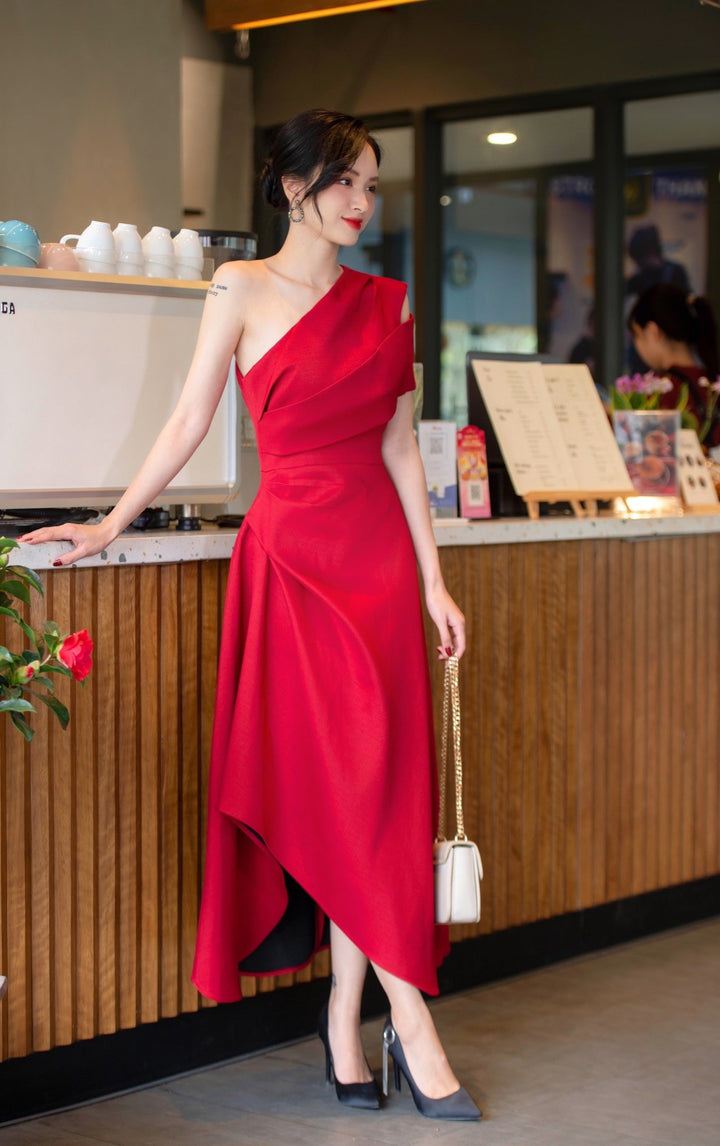 DARLING DIVA Đầm lệch vai xoè xẻ tà Silvie Dress